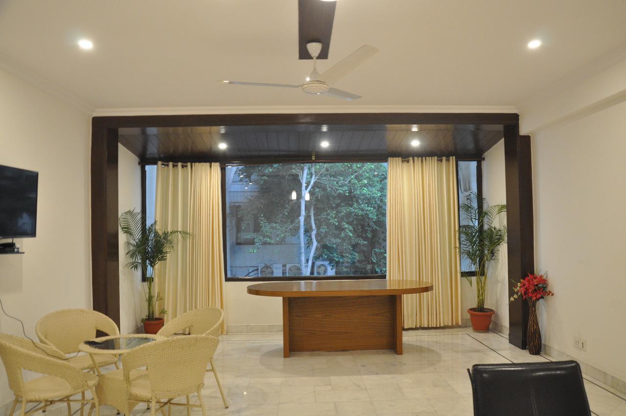 Fabhotel Namaste Bnb & Service Apartments Vasant Vihar New Delhi Bagian luar foto