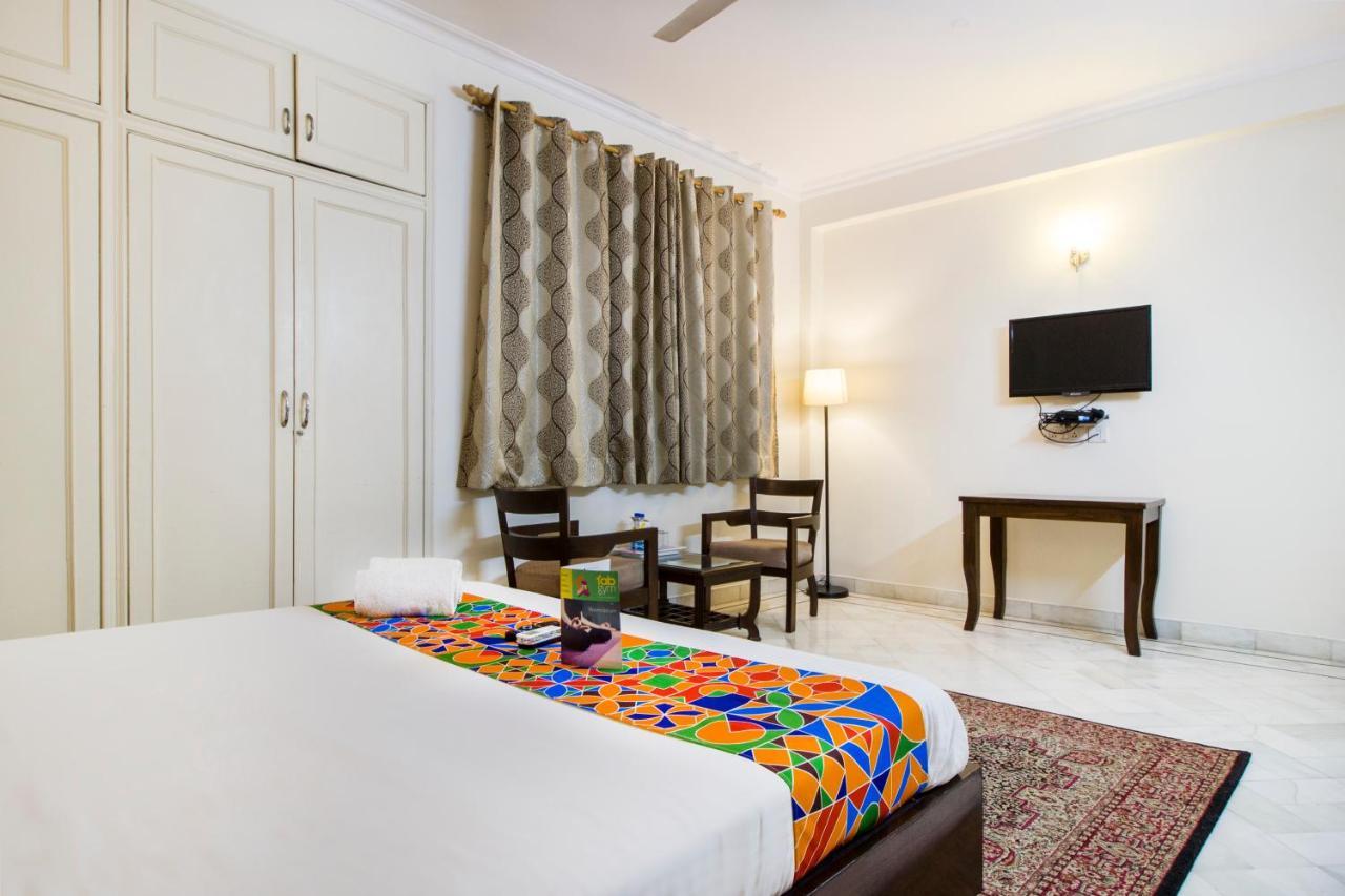 Fabhotel Namaste Bnb & Service Apartments Vasant Vihar New Delhi Bagian luar foto