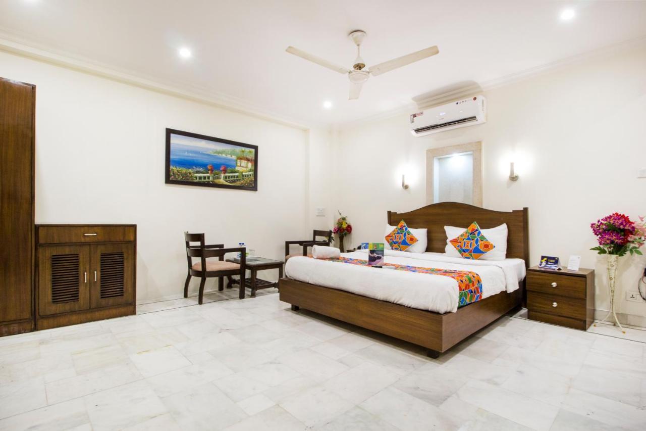 Fabhotel Namaste Bnb & Service Apartments Vasant Vihar New Delhi Bagian luar foto